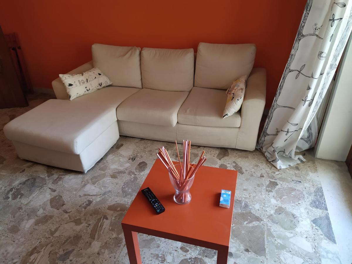 Vesuvio Corner - Spacious And Colorful Apartment In San Giorgio, Very Close To Napoli, Ideal For Families And Groups, Close To Pompeii, Sorrento... San Giorgio a Cremano Buitenkant foto