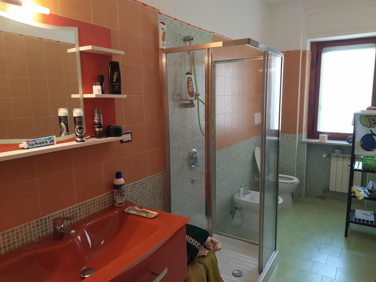 Vesuvio Corner - Spacious And Colorful Apartment In San Giorgio, Very Close To Napoli, Ideal For Families And Groups, Close To Pompeii, Sorrento... San Giorgio a Cremano Buitenkant foto