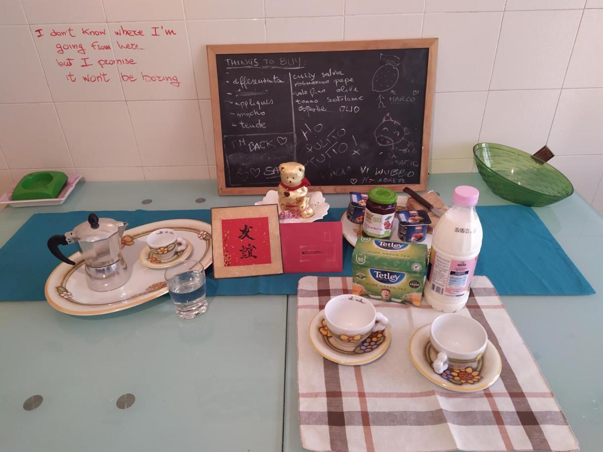 Vesuvio Corner - Spacious And Colorful Apartment In San Giorgio, Very Close To Napoli, Ideal For Families And Groups, Close To Pompeii, Sorrento... San Giorgio a Cremano Buitenkant foto