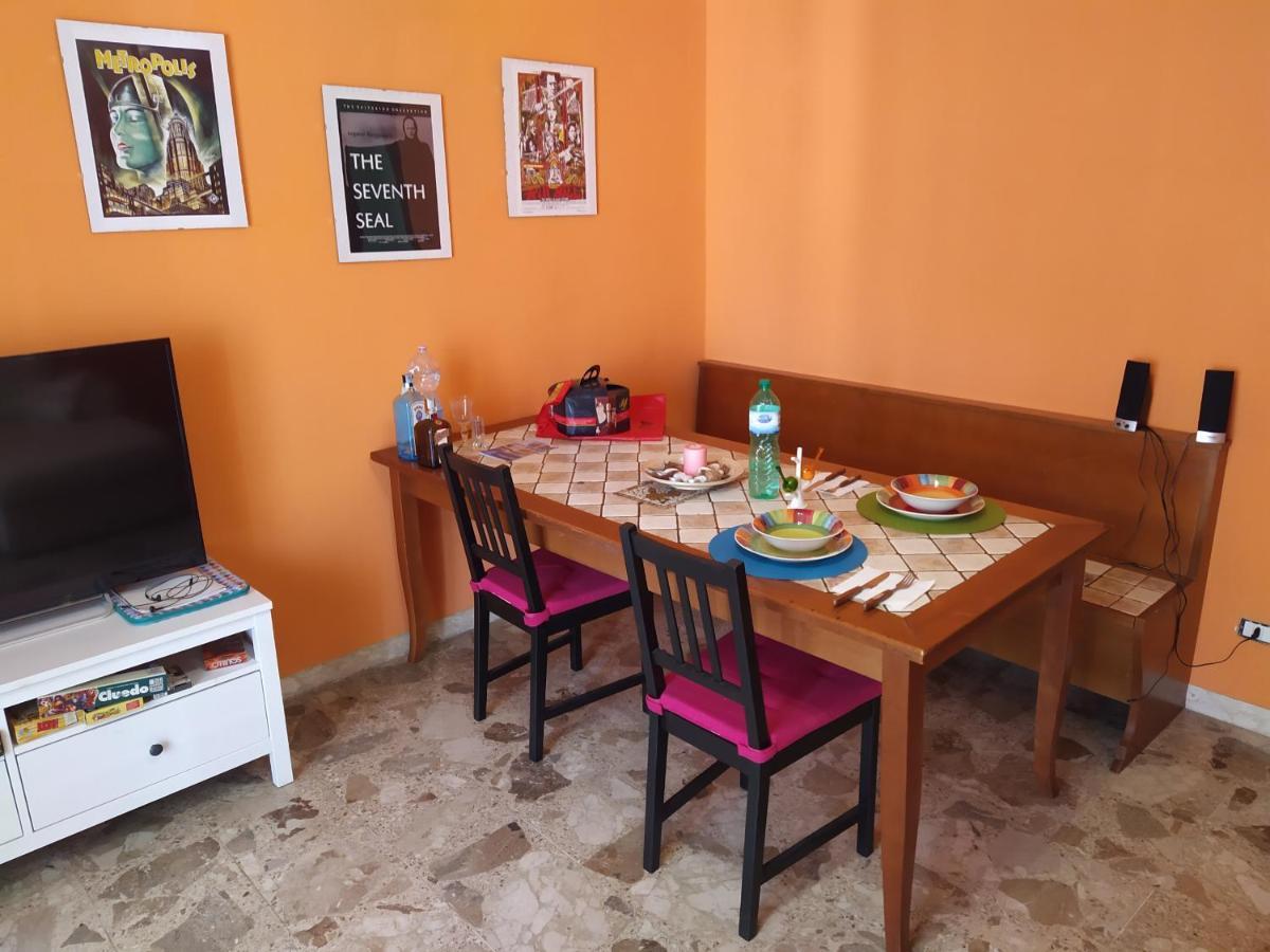 Vesuvio Corner - Spacious And Colorful Apartment In San Giorgio, Very Close To Napoli, Ideal For Families And Groups, Close To Pompeii, Sorrento... San Giorgio a Cremano Buitenkant foto